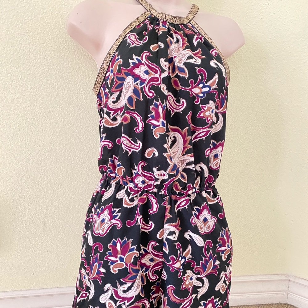 NWOT Cute floral romper